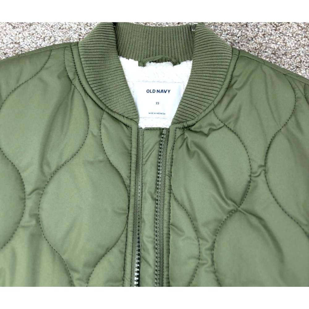 Old‎ Navy Water-Resistant Sherpa-Lined Quilted Zip Jacket Women's XS Green NWOT - Picture 2 of 9